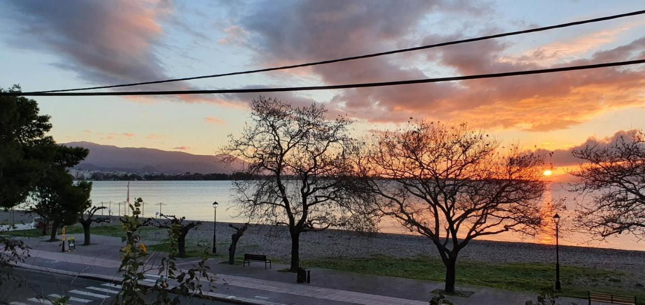 Nafpaktos Beach House Sea View Apartment First Floor 외부 사진