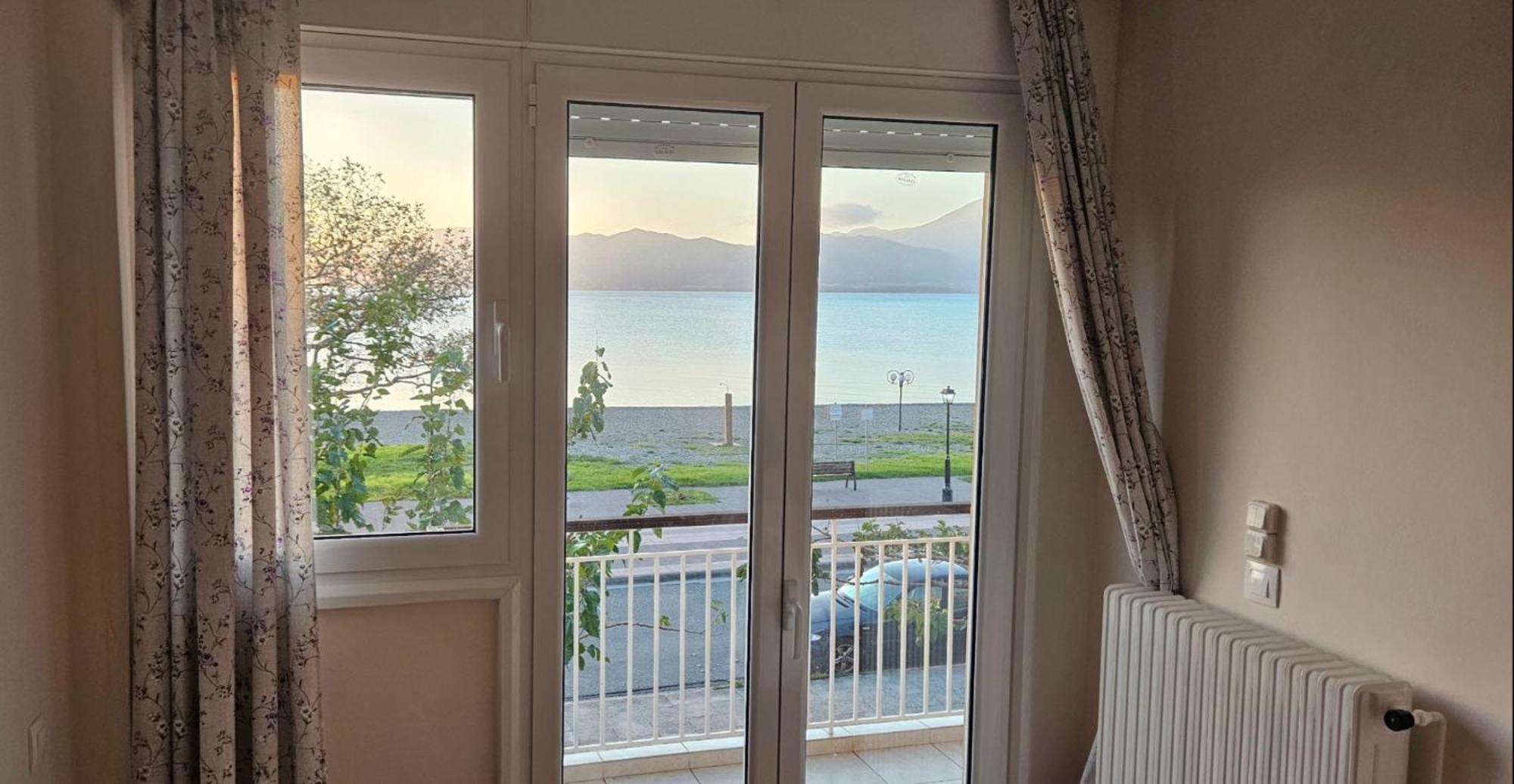 Nafpaktos Beach House Sea View Apartment First Floor 외부 사진