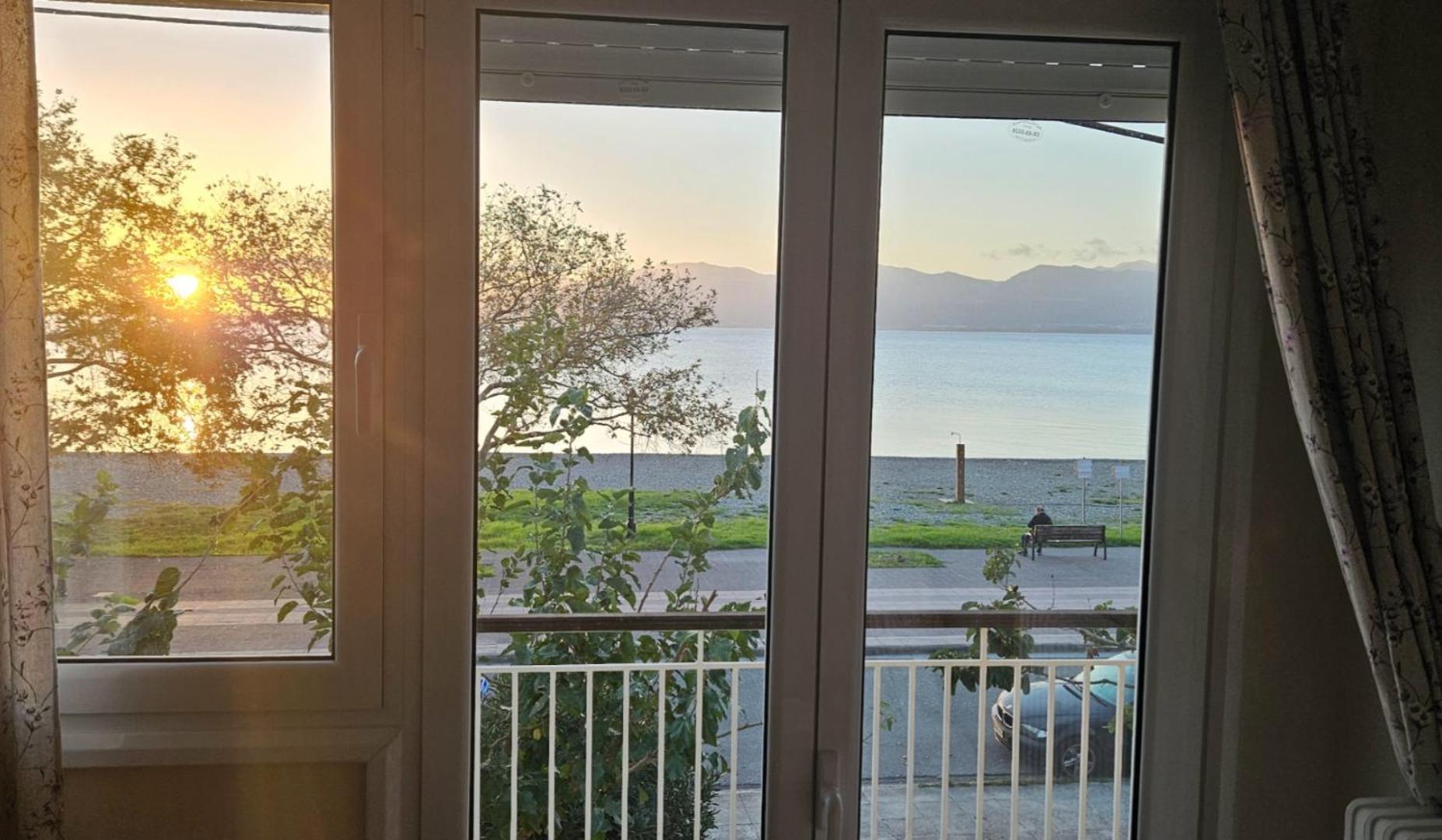 Nafpaktos Beach House Sea View Apartment First Floor 외부 사진
