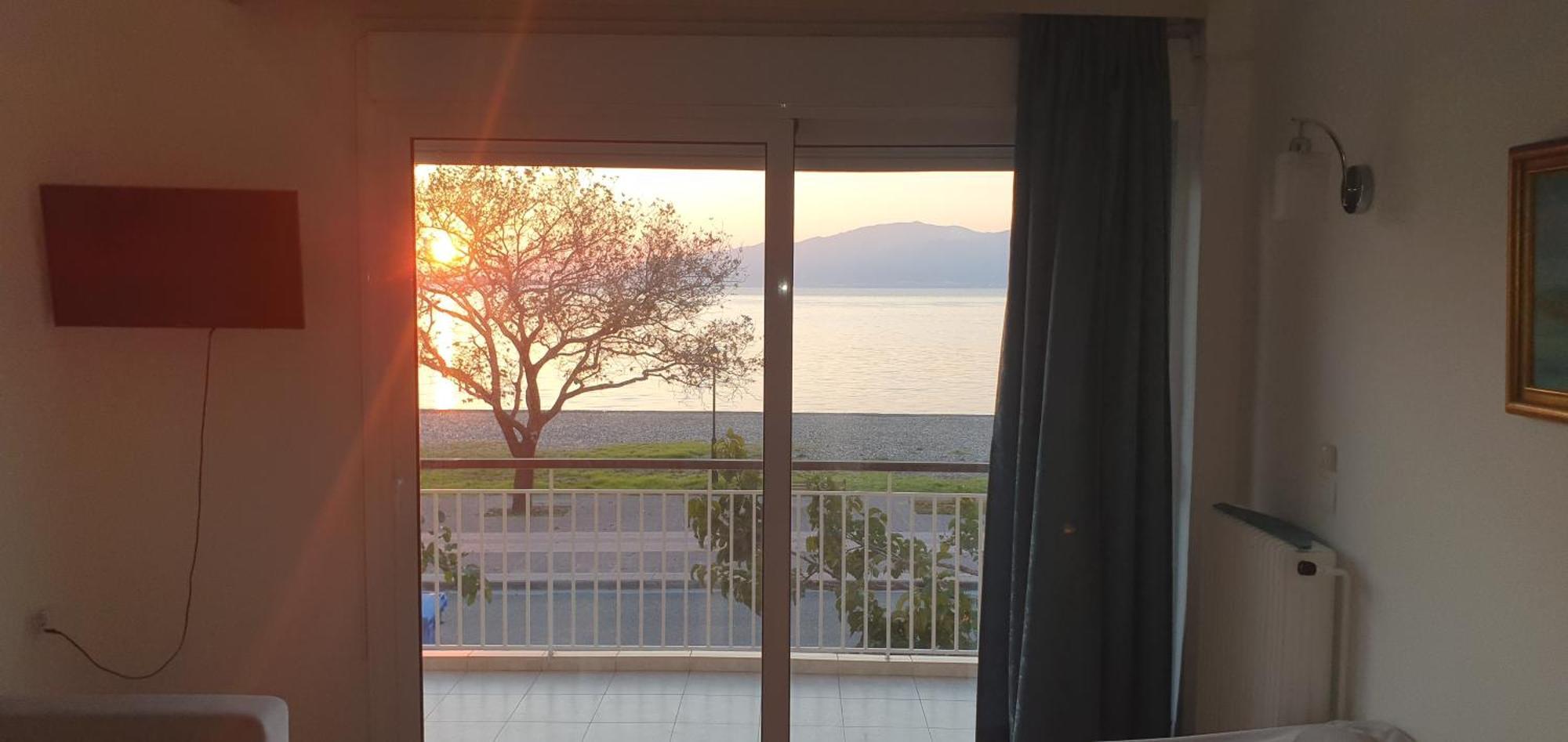 Nafpaktos Beach House Sea View Apartment First Floor 외부 사진