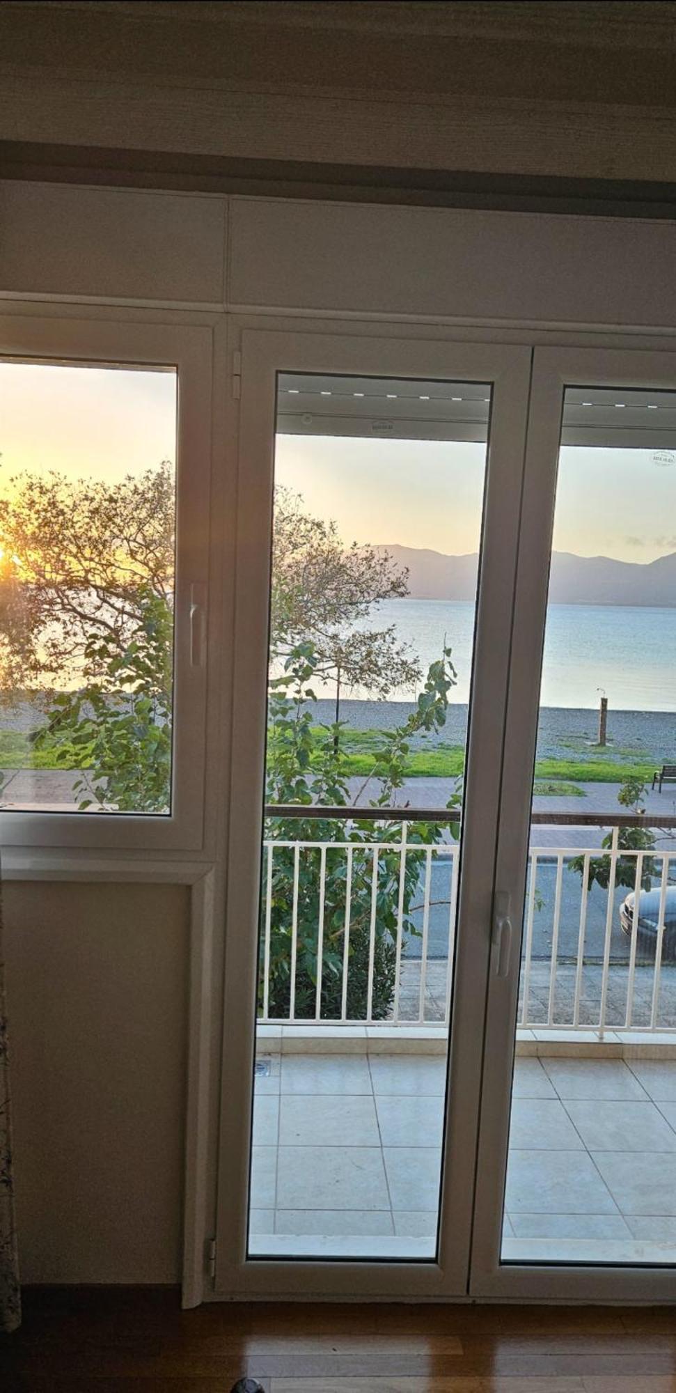 Nafpaktos Beach House Sea View Apartment First Floor 외부 사진