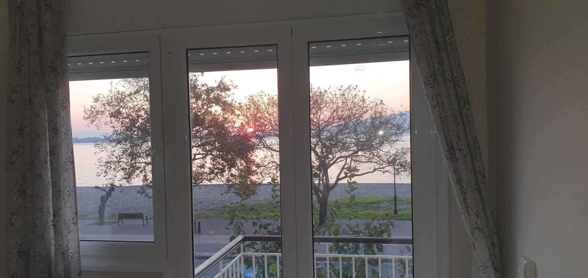 Nafpaktos Beach House Sea View Apartment First Floor 외부 사진
